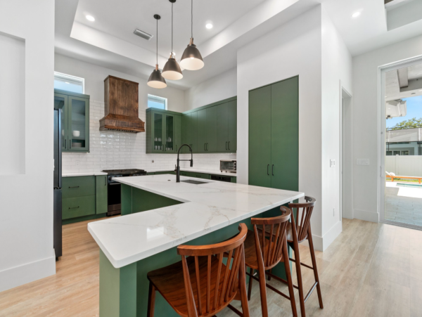 Luxury 4-Bedroom Home Near Vanderbilt Beach in Naples
